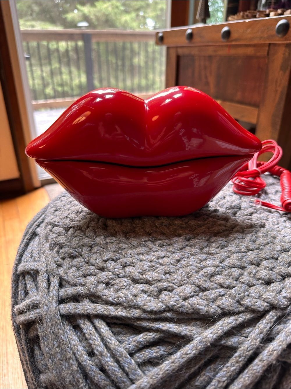 Vintage Hot Red Lips Phone in Box. Novelty Telephone - Unbranded